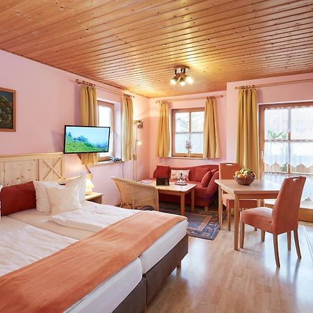 Land- Und Aktivhotel Altmuehlaue Бад-Родах Экстерьер фото